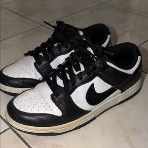 Nike panda dunks